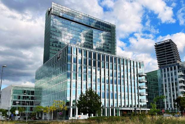 WorkLounge is expanding. It is buying City Point in Prague for more than CZK 450 million.